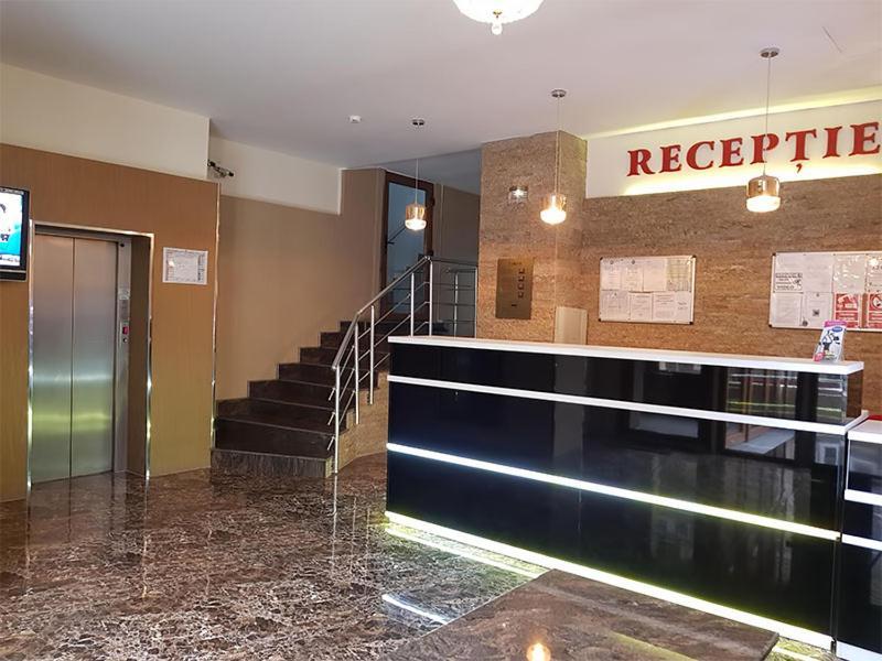 Hotel Uranus ブカレスト エクステリア 写真
