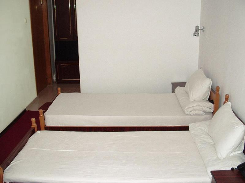 Hotel Uranus ブカレスト 部屋 写真