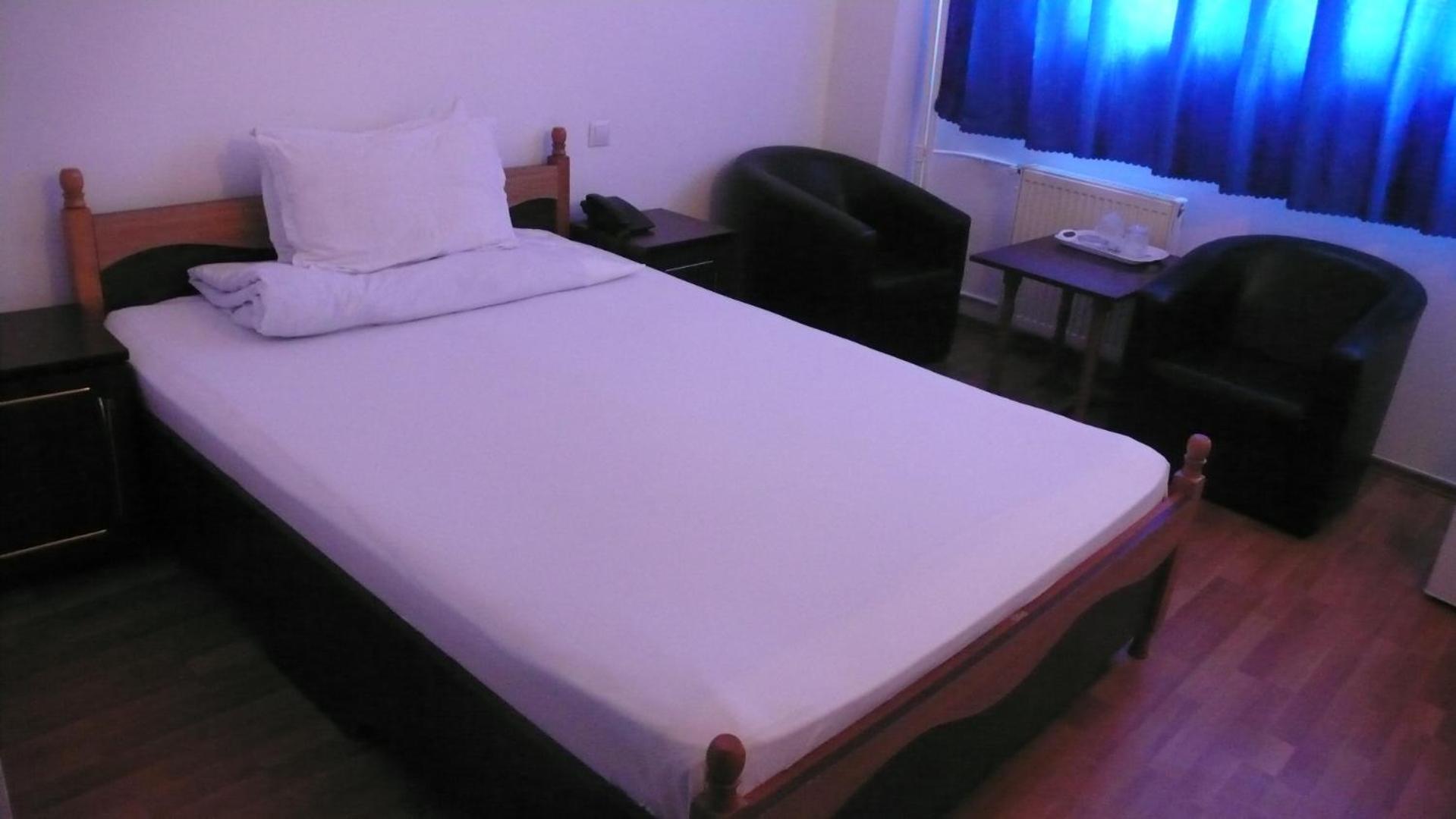 Hotel Uranus ブカレスト エクステリア 写真