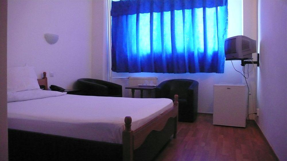 Hotel Uranus ブカレスト エクステリア 写真